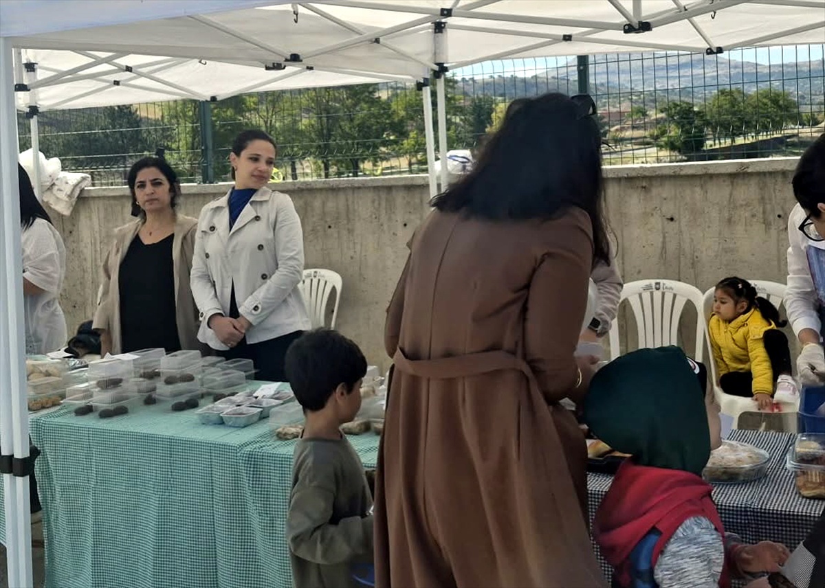 Ankara Güdül\'de Güdül Anaokulunda Gazze için kermes düzenlendi, Kaymakam Akar katıldı