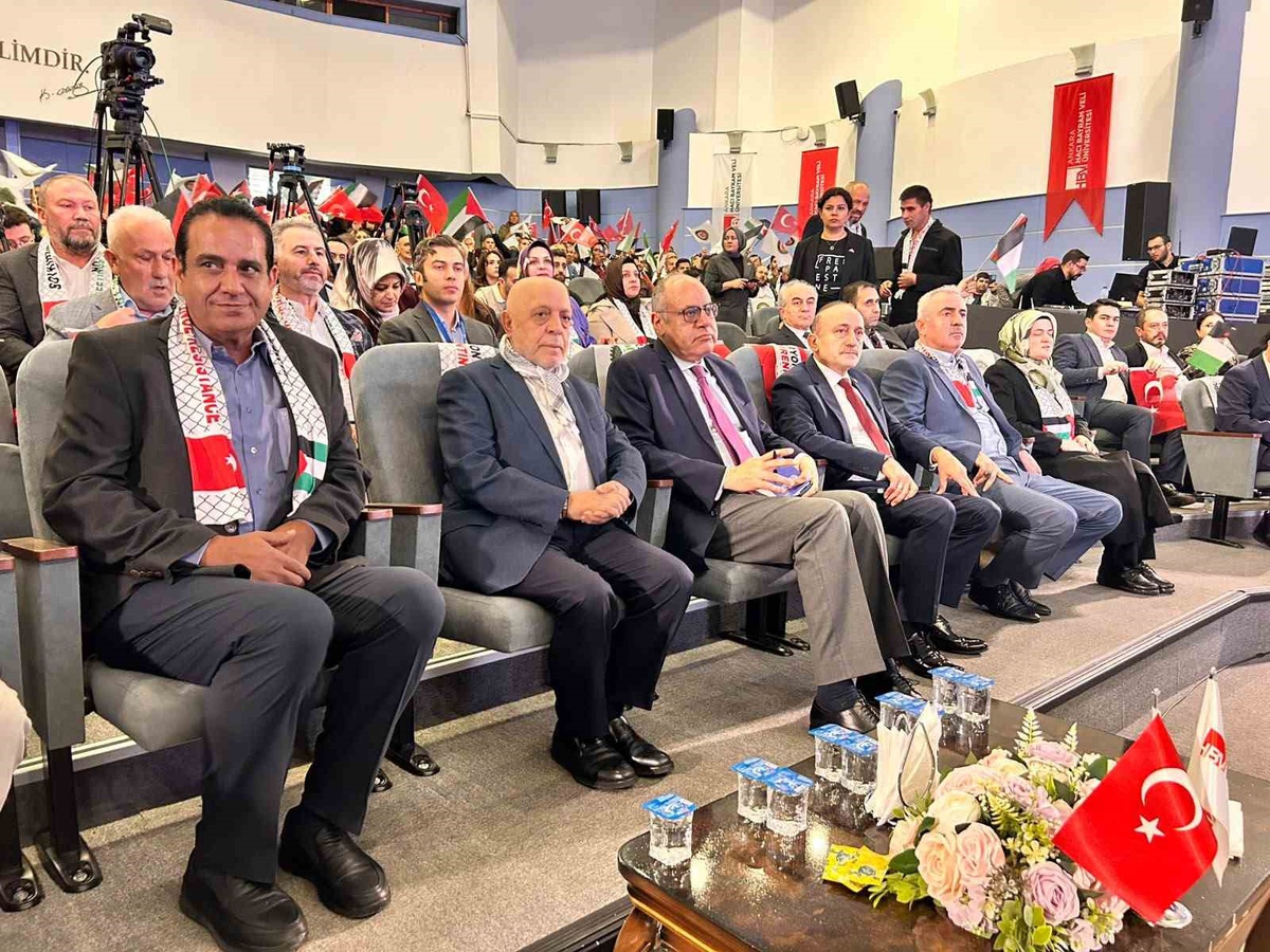 HAK-İŞ Genel Başkanı Arslan: "Sumud, dünyanın sessiz kaldığı bir dönemde Filistin davasına sahip çıkan kahraman bir kuruluştur"