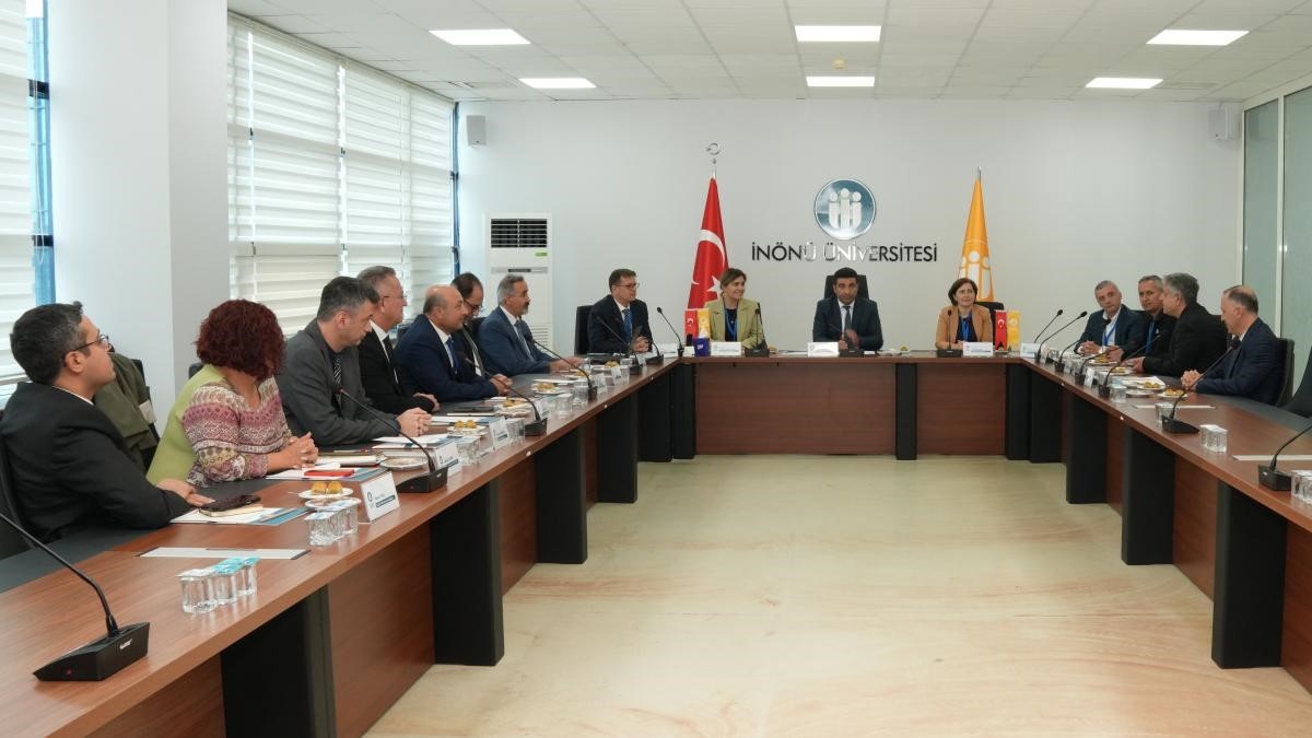İnönü Üniversitesinde MEDEK ekibi öğrenci odaklı hizmet sunumlarını dinledi