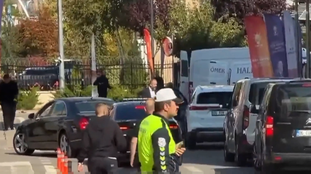 İzmir Büyükşehir Belediye Başkanı Cemil Tugay, AK Parti Genel Merkezi'nde