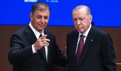 AK Parti rozeti takan Cemil Tugay'dan dikkat çeken sözler: İzmir bir anda rahatlayacak