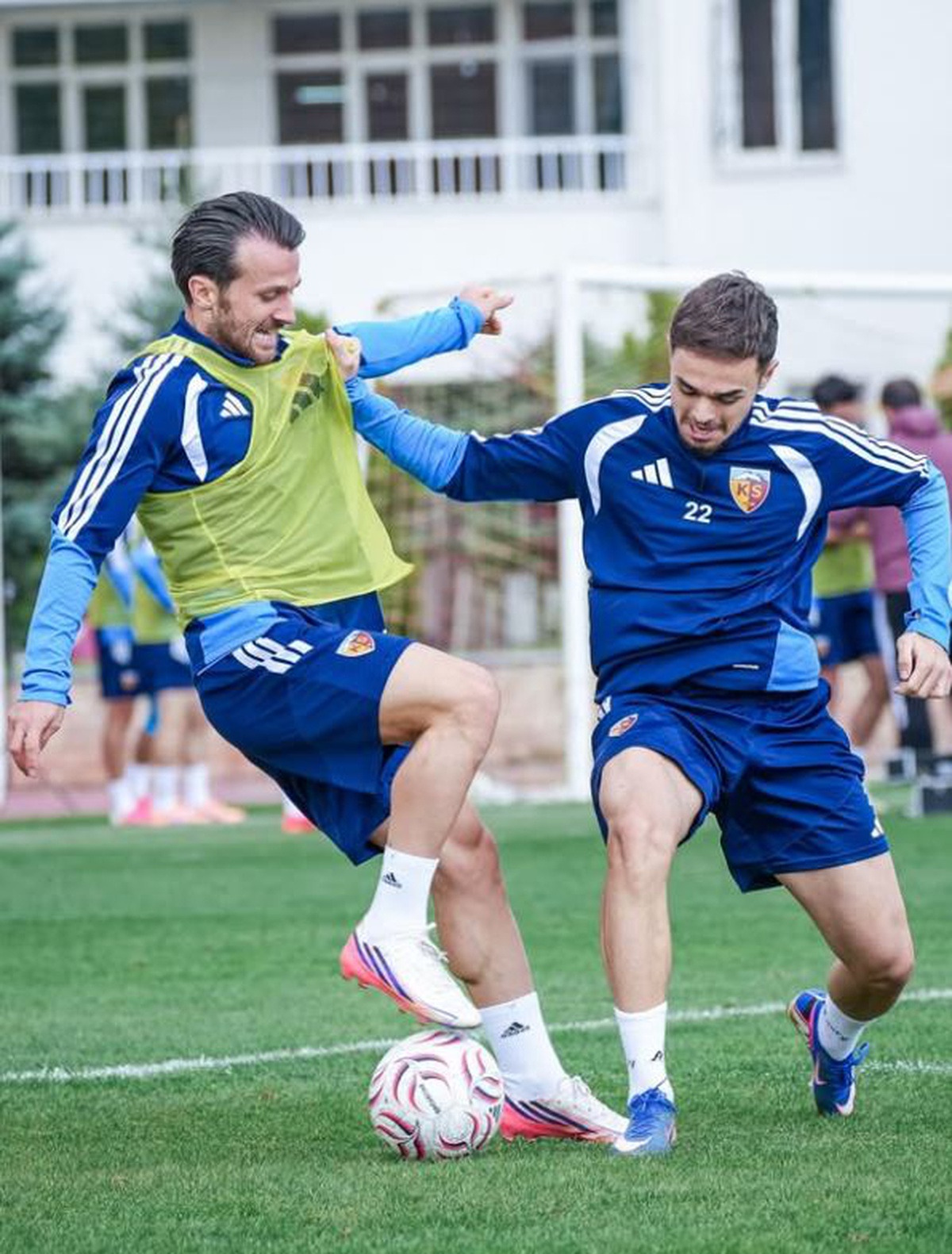 Kayserispor, Manisa FK maçı hazırlıklarını Recep Mamur Tesisleri\'nde sürdürdü
