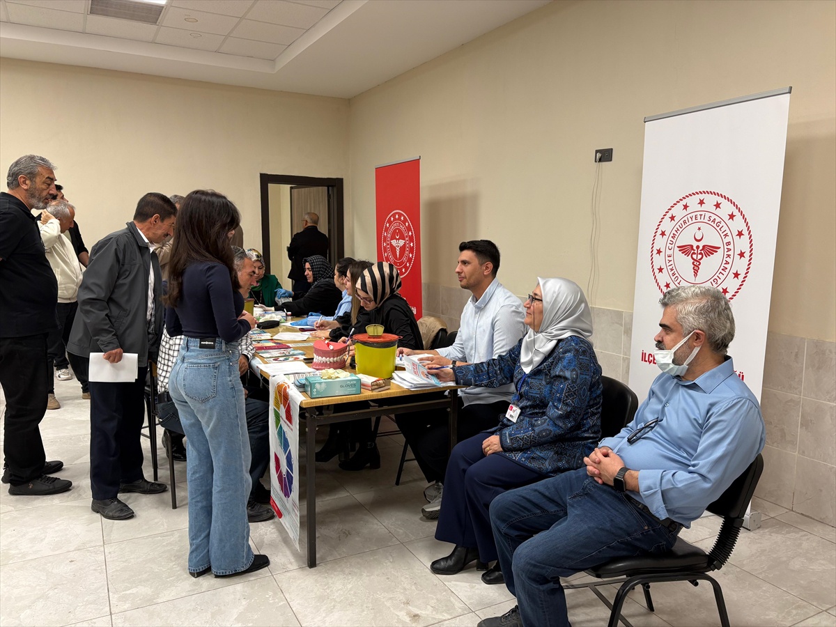 Malatya Battalgazi\'de eğitim personeline kan şekeri ve tansiyon taraması yapıldı