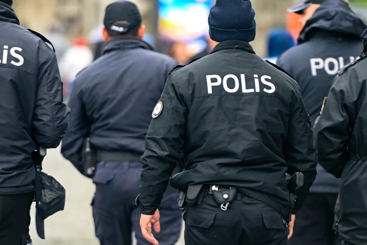 Mersin\'de şafak vakti dev operasyon! 630 polisle 121 adrese baskın