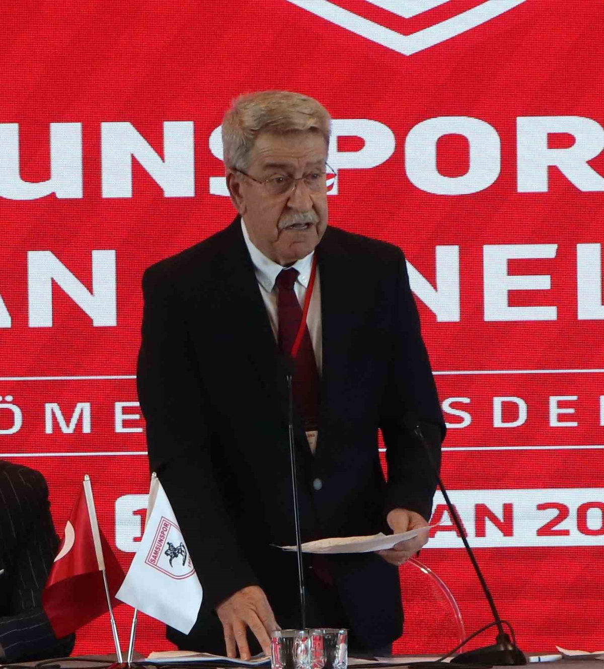 Samsunspor\'da disiplin kurulu başkanlığı yapmış Av. Refik Moral vefat etti