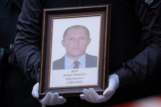 Şehit polis Türkoğlu son yolculuğuna uğurlandı