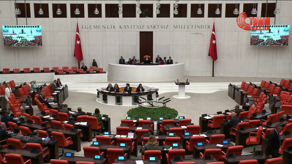 TBMM Genel Kurulu... AK Partili Özlem Zengin\'den "fon krizi" çağrısı: Listenin tamamının açıklanmasını istiyorum