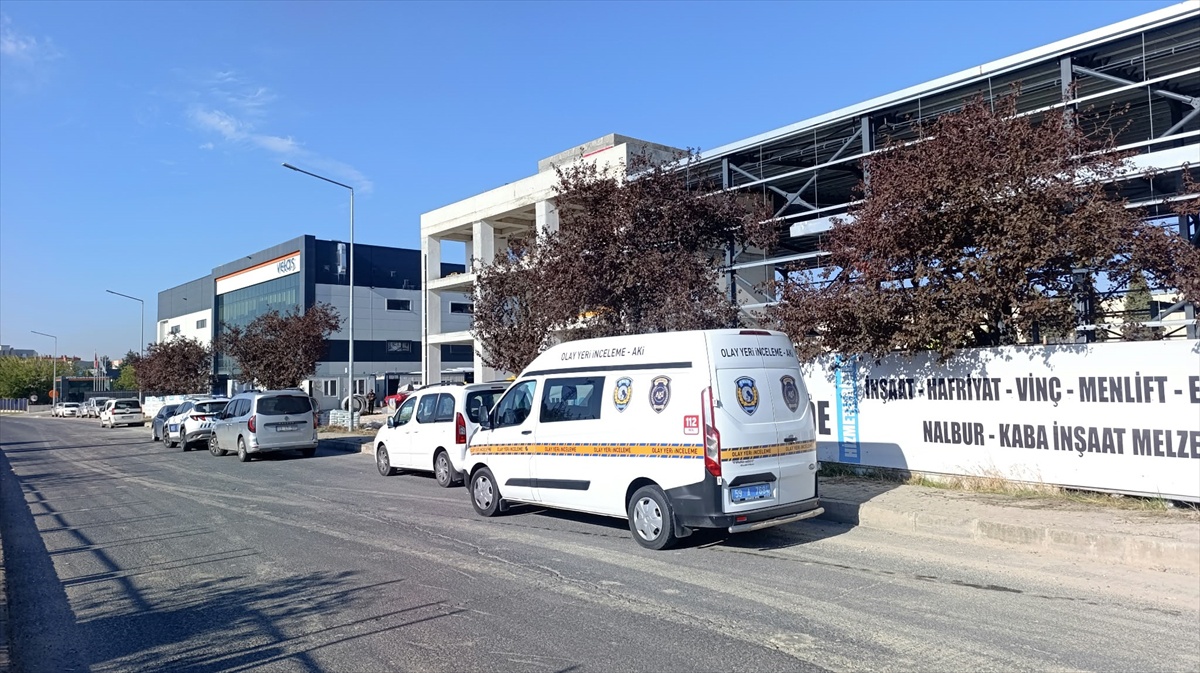 Çerkezköy OSB\'de 7 metre derinliğindeki su deposuna düşen işçi hastanede öldü