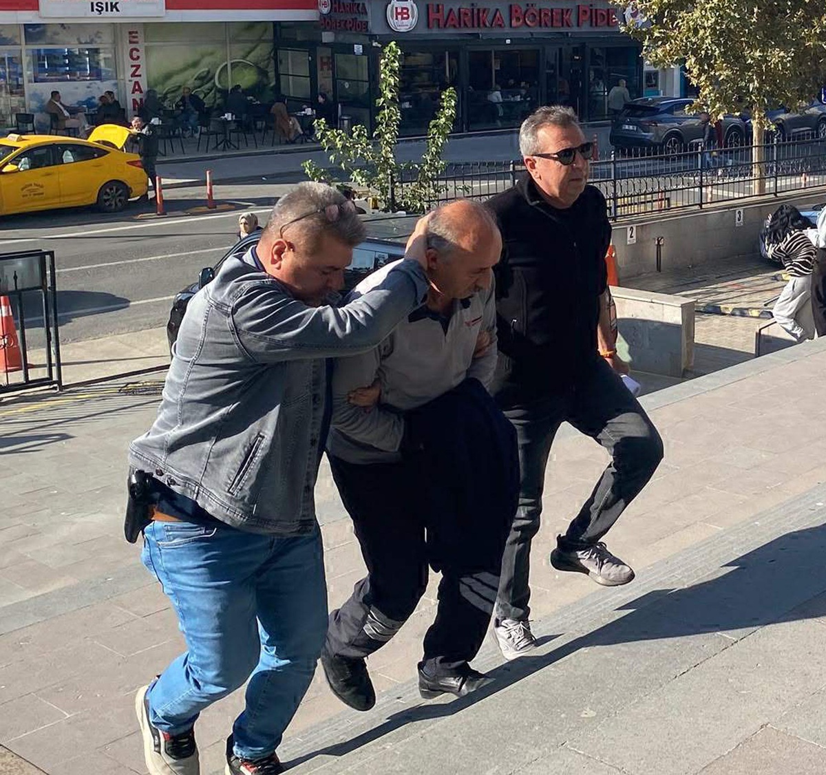 Tekirdağ Kapaklı\'da oyuncak tabancayla kuyumcu soymaya kalkan Asaf Uzun tutuklandı