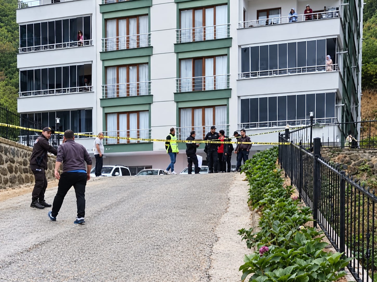 Trabzon Arsin\'de 20 gün önce boşandığı eşi tarafından vurulan kadın yaşamını yitirdi