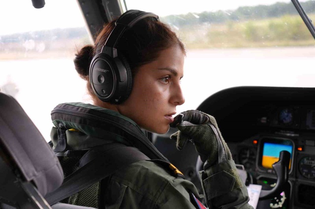 Türk Deniz Kuvvetleri'nde ilk kez bir kadın uçak pilotu Kocaeli Kartepe'de göreve başladı