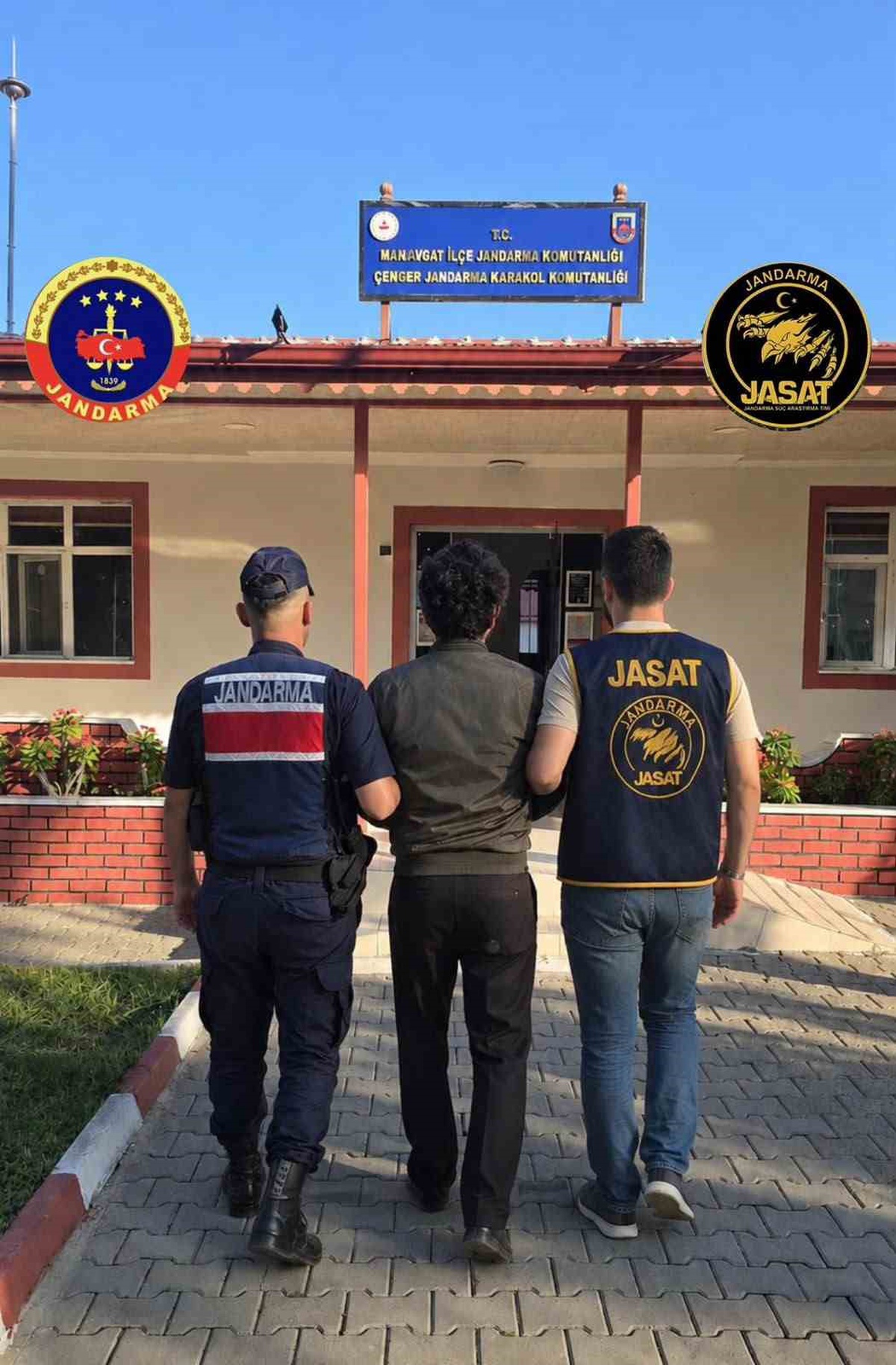 Manavgat\'ta 20 yıl kesinleşmiş hapis cezası olan şahıs JASAT operasyonunda yakalandı