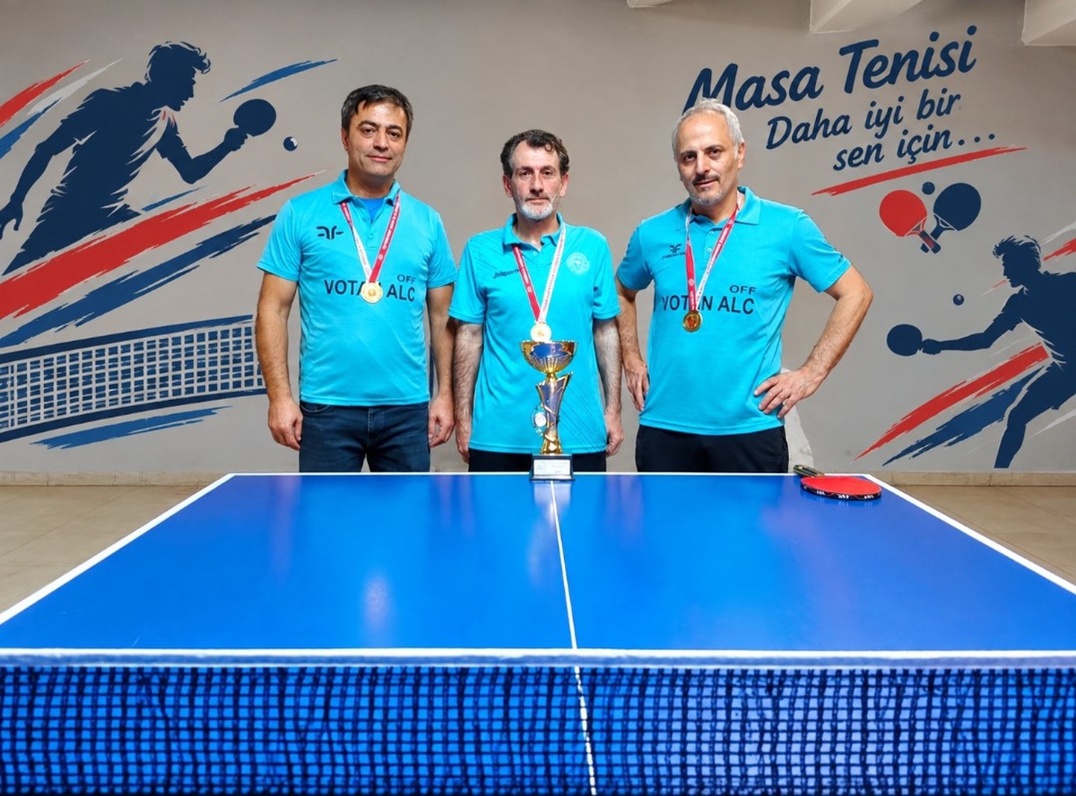Erzurum İl Sağlık M&uuml;d&uuml;rl&uuml;ğ&uuml;, 4. Kamu Spor Oyunları masa tenisinde şampiyon oldu