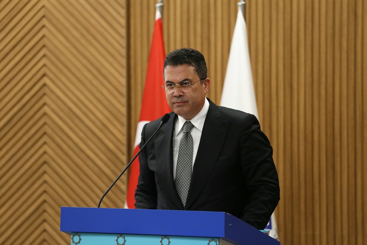 ALKÜ\'de yeni akademik yıl MHP Genel Başkan Başdanışmanı Ersoy\'un verdiği dersle başladı