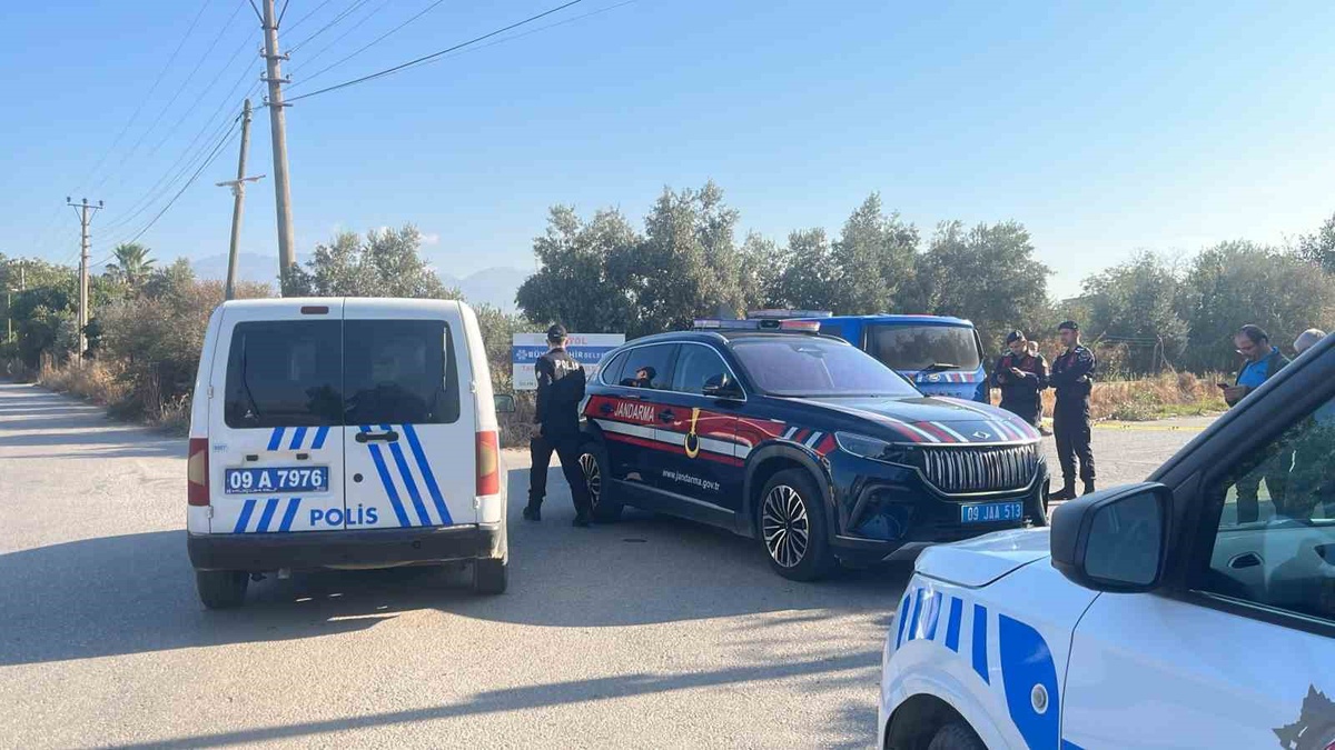 Aydın\'da eski eşini öldüren kişi, kaçtıktan sonra aracında aynı silahla intihar etti