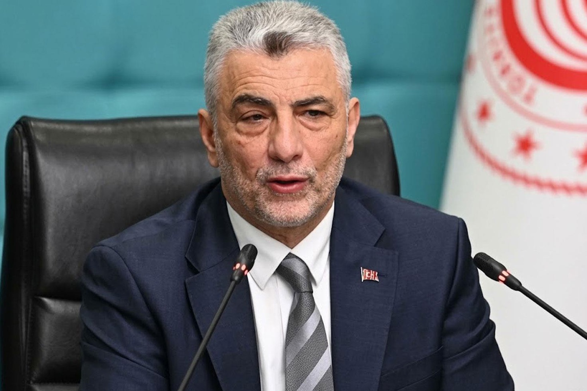 Bakan Bolat\'tan hakkındaki fon iddialarına ilişkin açıklama: 400 koydu, 800 aldı ifadesi koskoca bir yalandır