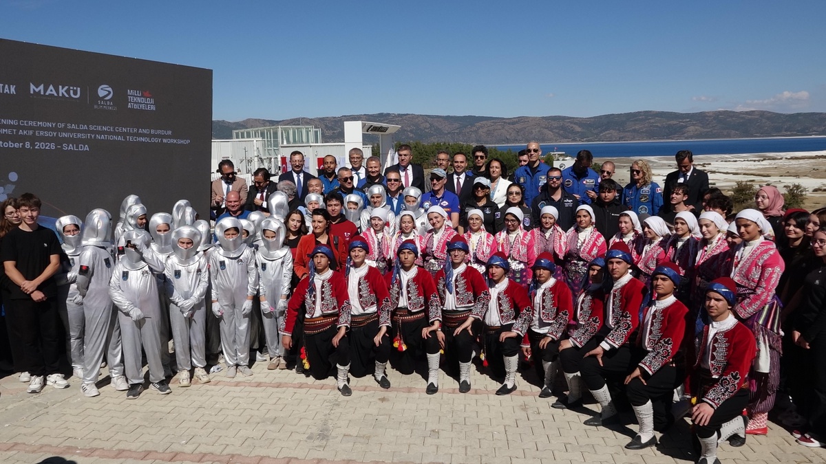 Burdur Salda\'da 45. bilim merkezi ve MAKÜ Milli Teknoloji Atölyesi açıldı