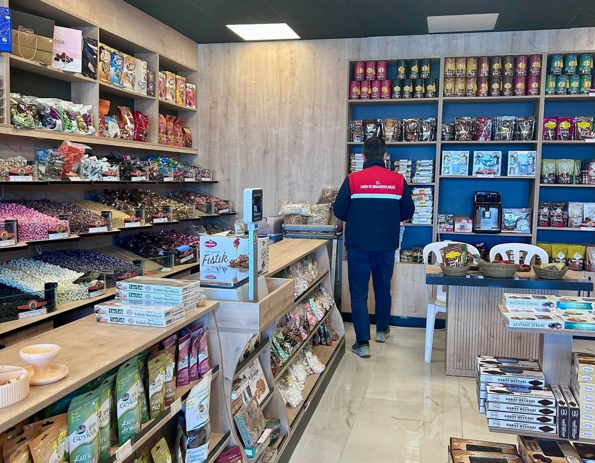Afyonkarahisar Bolvadin\'de gıda işletmeleri Tarım ve Orman Müdürlüğünce denetlendi
