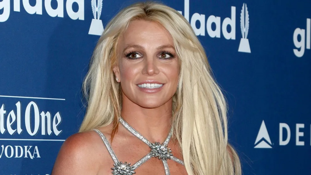 Britney Spears aile gezisinde görüntülendi! Yüzünü maskeyle kapattı