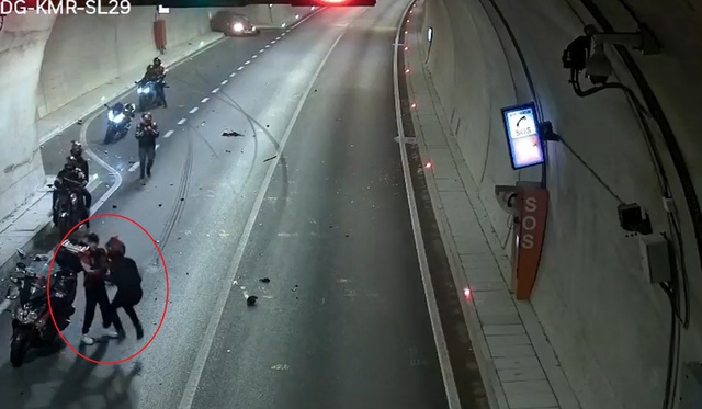 Seslendirme sanatçısı Ali Bilensir motosiklet kazasında can verdi! Eşi korkunç anlara tanık oldu