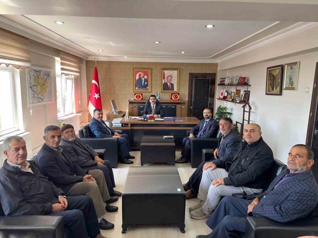 Kayseri Tomarza'da Camiler Haftası'nda emekli din görevlileri kahvaltıda buluştu