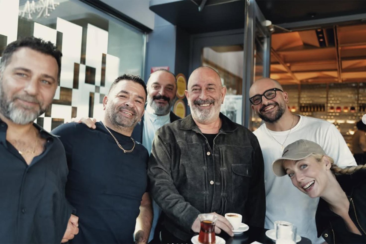 Cem Yılmaz\'dan güldüren paylaşım: Kalp Damar Grubu