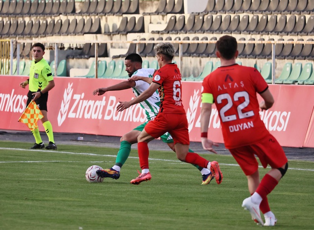 Serik Spor, Denizli İdmanyurdu'nu 1-0 yenerek kupada 3'üncü tura yükseldi