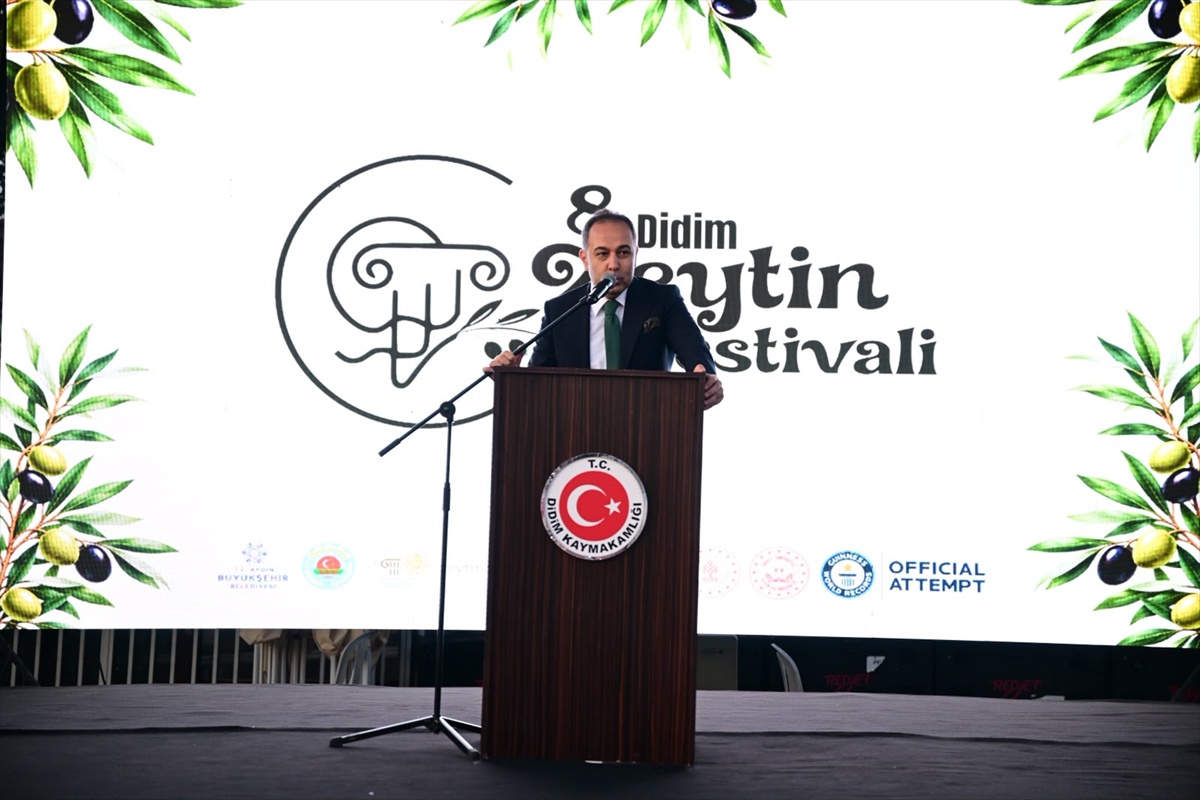 Aydın Didim\'de 8. Zeytin Festivali Apollon Tapınağı\'na yürüyüşle başladı