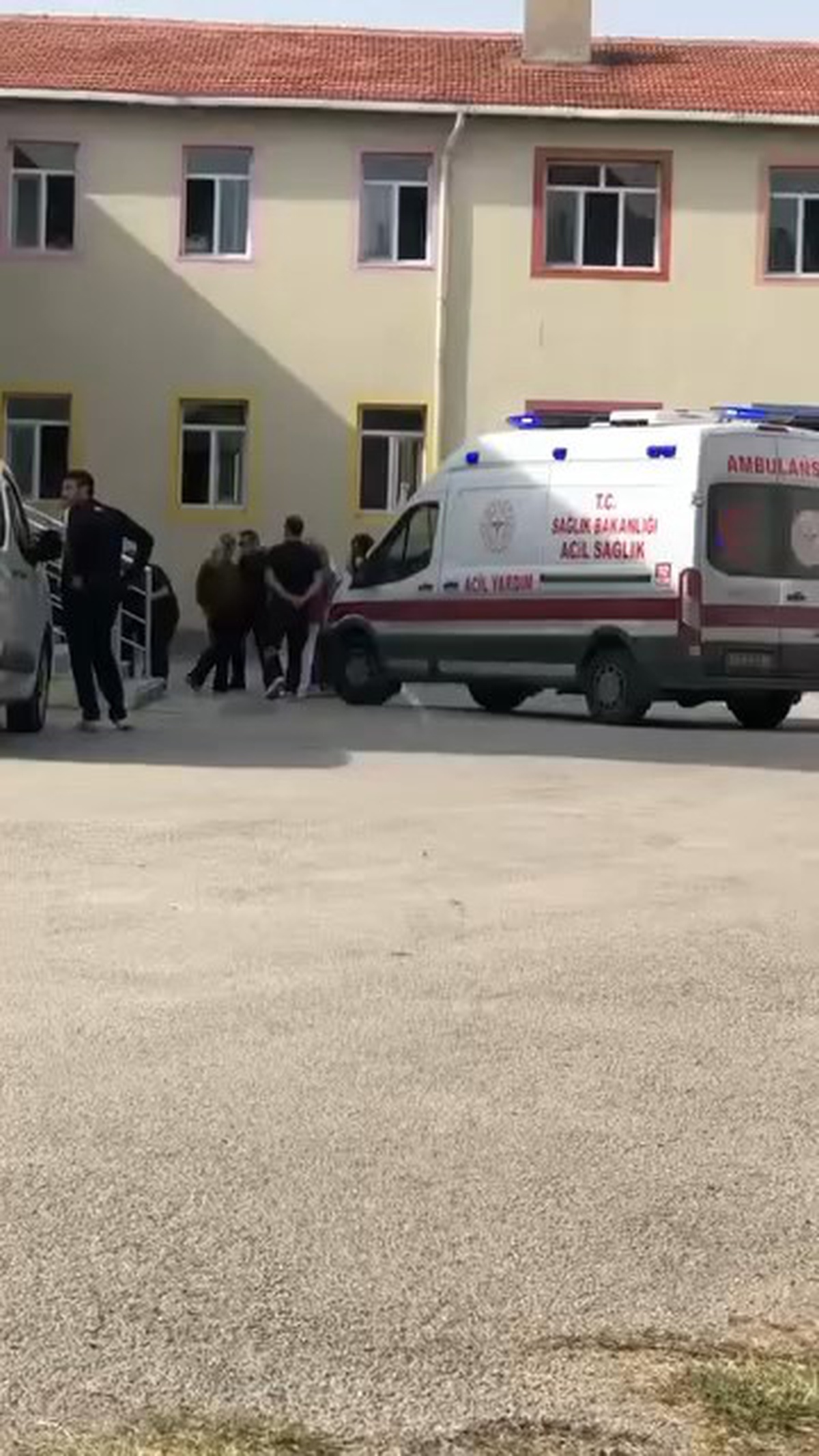 Edirne Uzunköprü\'de iddiaya göre 6-7 öğrenci çamaşır suyundan etkilendi