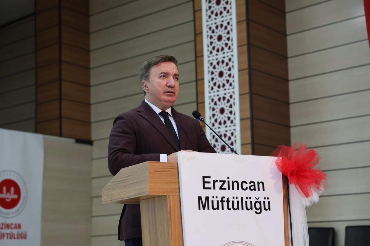 Erzincan Valisi Aydoğdu, din görevlilerine \'temsil zamanı\' mesajı verdi