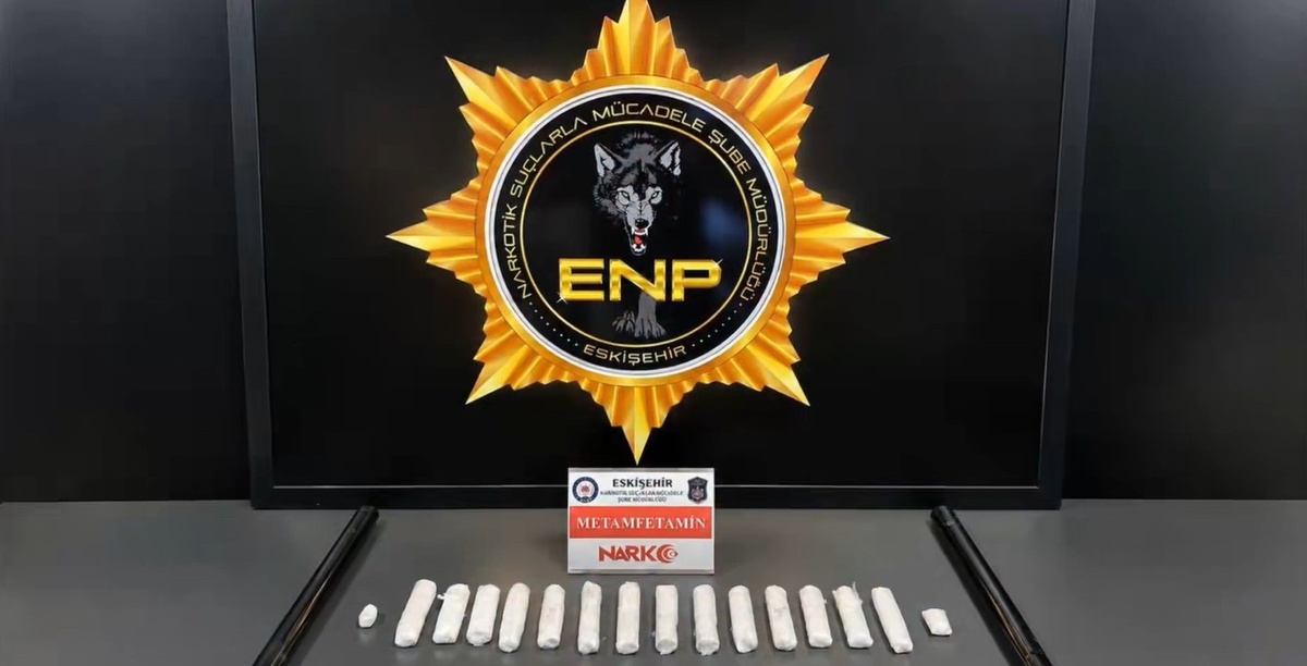 Eskişehir\'de operasyonda 1 kilo 126 gram metamfetamin ele geçti, 3 şüpheli tutuklandı