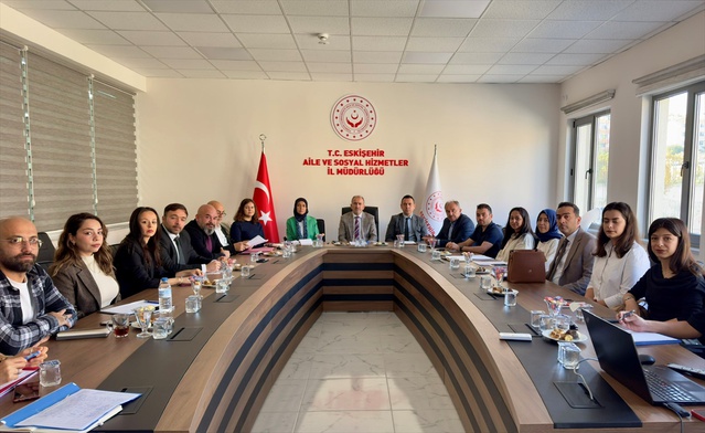 Eskişehir'de huzurevi idarecileri ve meslek elemanları hizmet için istişarede buluştu