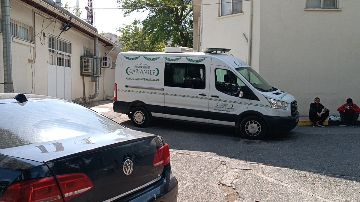 Gaziantep\'te bıçaklanan 16 yaşındaki çocuk öldü, 12 yaşındaki çocuk gözaltına alındı