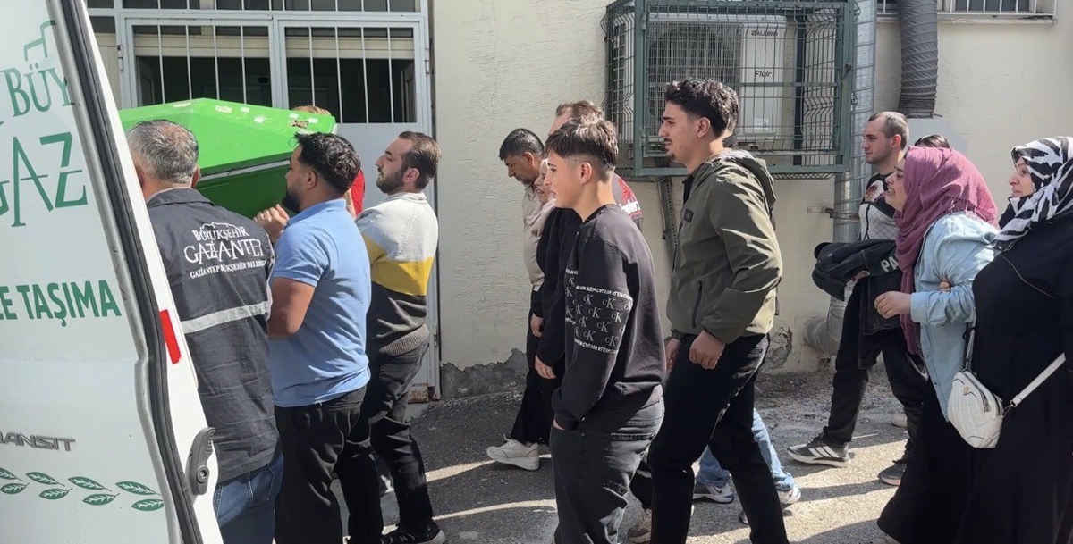 Gaziantep\'te bıçaklanan 16 yaşındaki çocuk öldü, 12 yaşındaki çocuk yakalandı
