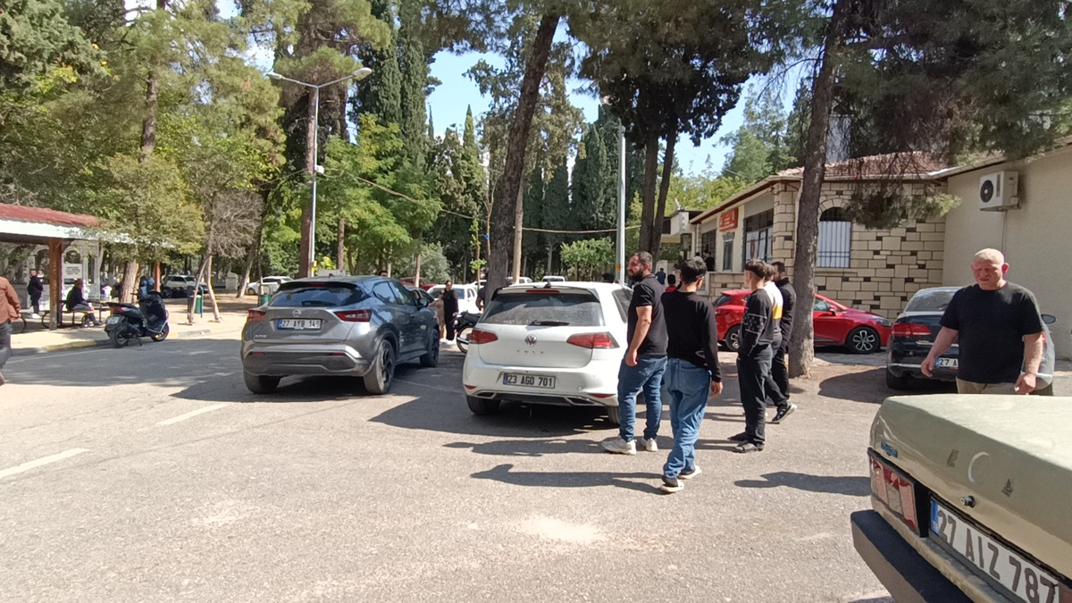 Gaziantep\'te otomobilinin önü kesilip vurulan Ahmet Arda Reyhanlı 6 gün sonra öldü