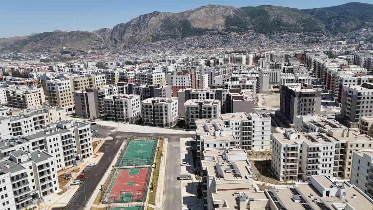 Depremde yerle bir olan Hatay Antakya\'daki Emek Mahallesi yeniden inşa edildi