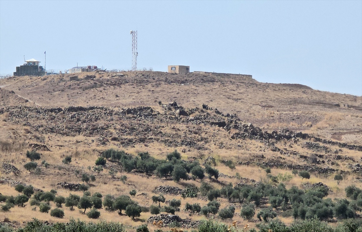 İsrail ordusunun Kuneytra\'da köylere baskın düzenlediği, top atışı yaptığı belirtildi