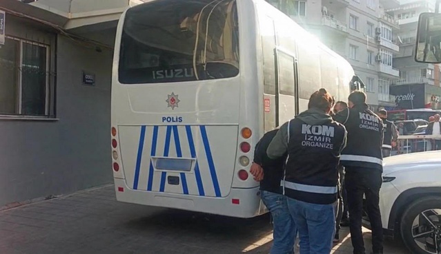 İzmir'de Sercan Sayal'ın suç örgütü operasyonunda 5 gözaltından 4'ü tutuklandı