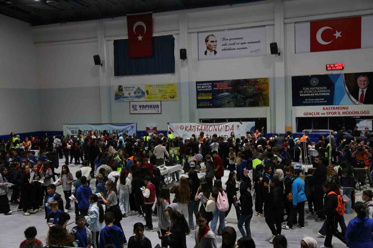 Kastamonu\'da TÜBİTAK 4007 bilim şenliği 35 atölyede öğrencileri ağırladı