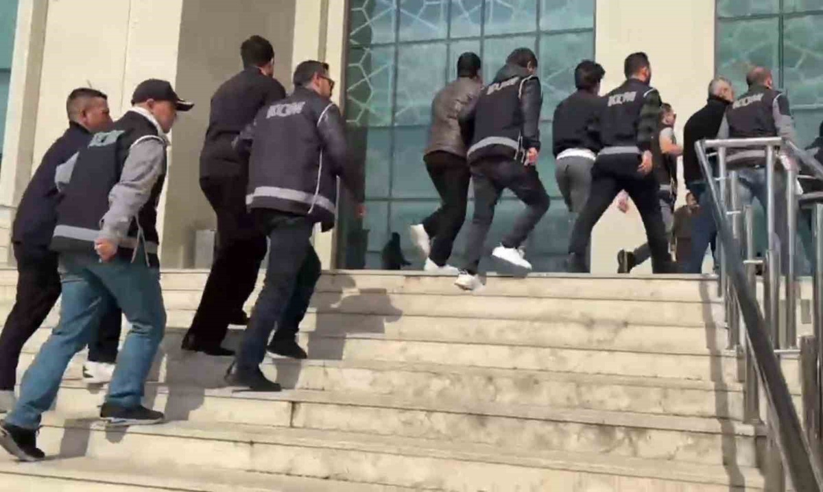 Kırıkkale\'de 100 bin lira rüşvet iddiası soruşturmasında 10 şüpheli gözaltına alındı