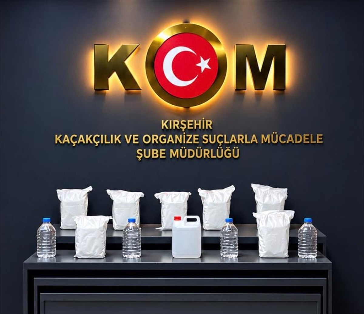 Kırşehir\'de sahte alkol operasyonunda araçta 40 litre etil alkol ele geçirildi