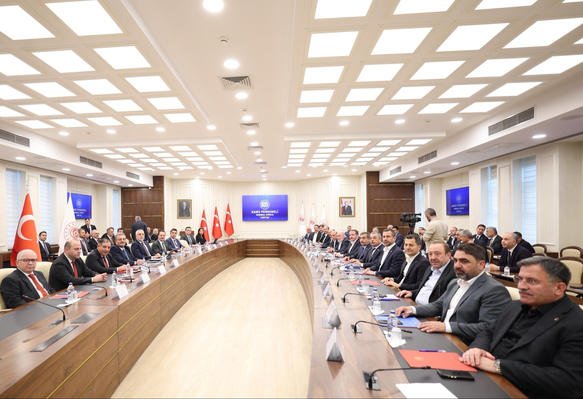 Işıkhan başkanlığındaki KPDK\'da talepler iletildi, Memur-Sen karar uyarısı yaptı