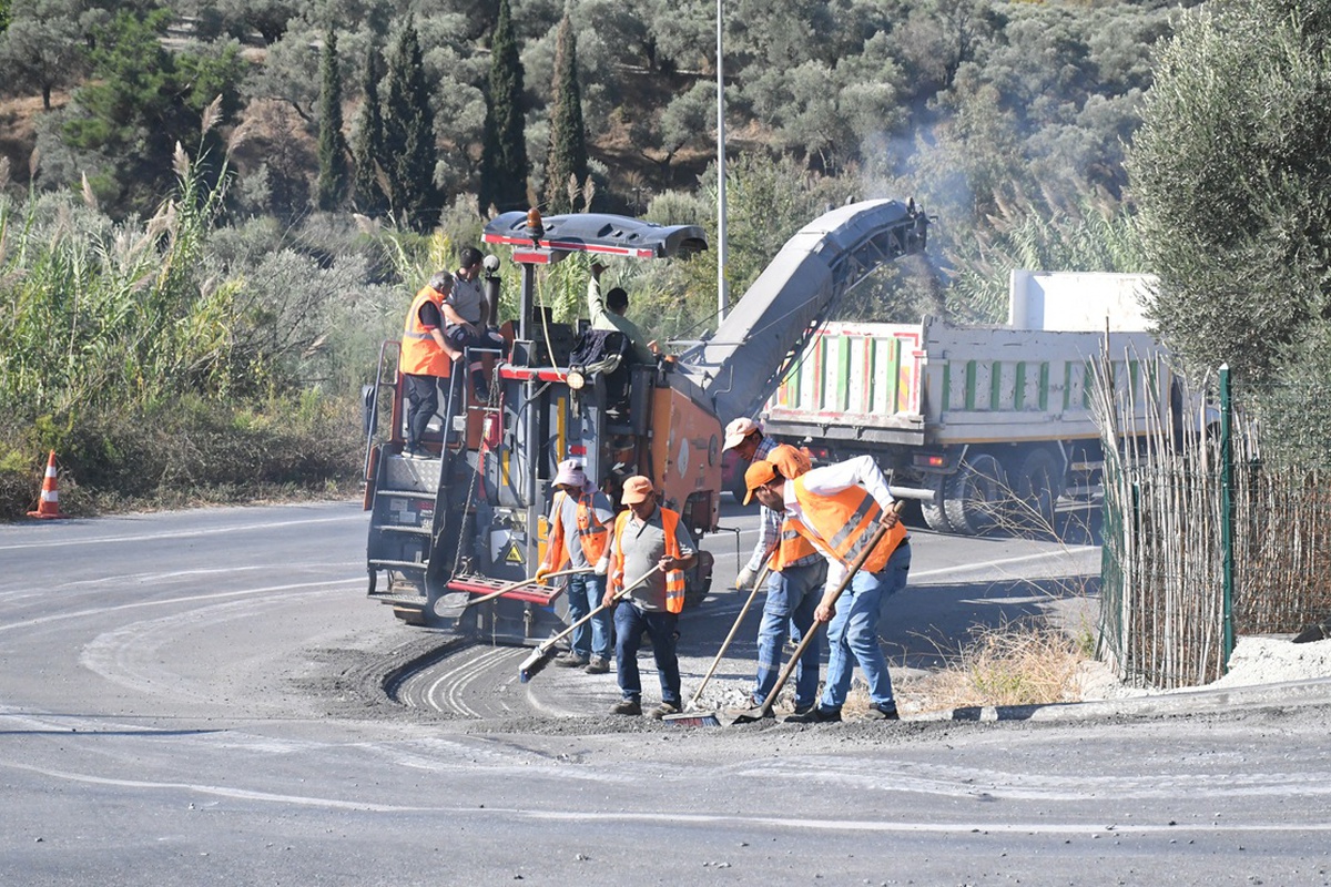 Kuşadası-Aydın yolu, Kuşadası Belediyesi ve Karayolları iş birliğiyle yenilendi