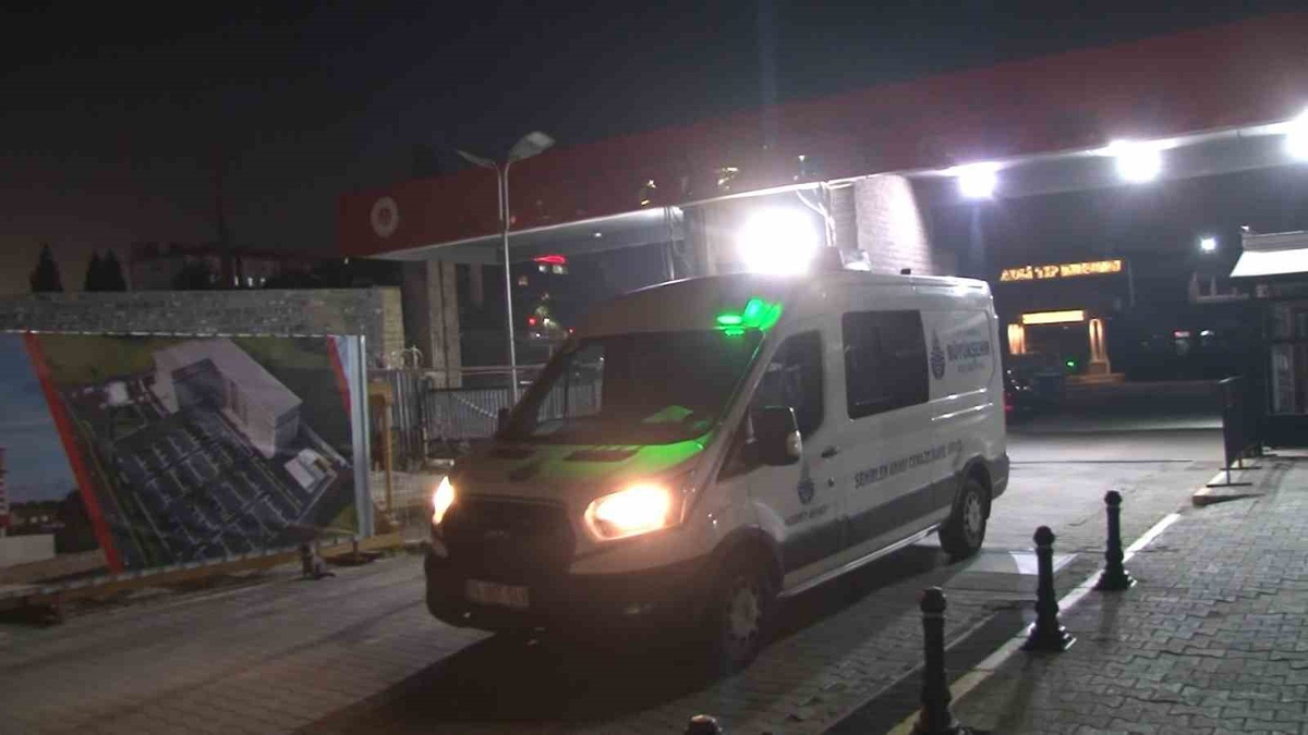 İstanbul Maltepe\'de çöken binada ölen Ahmet Muhammet İnan\'ın cenazesi aileye verildi