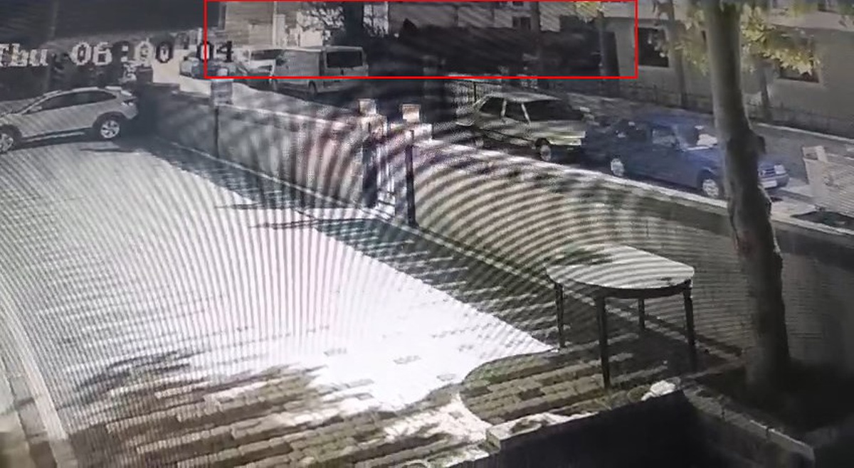 Maltepe\'de 7 katlı binanın 3. katındaki çökme anı güvenlik kamerasınca kaydedildi