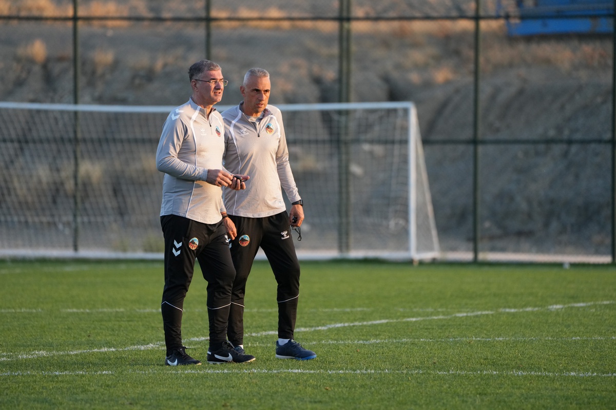 Mardin 1969 Spor Teknik Direktörü Petev, Bursaspor deplasmanından 3 puan hedefliyor