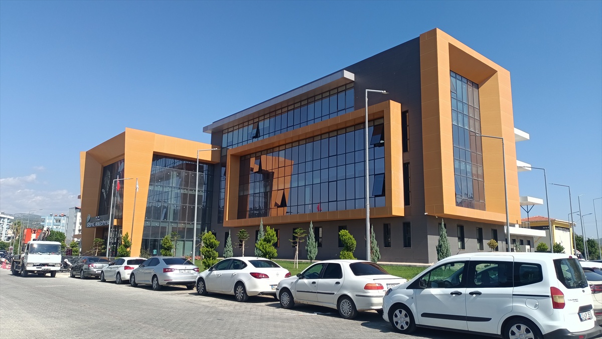 Mersin Silifke\'de belediye imar usulsüzlüğü iddiasıyla 7 şüpheli gözaltına alındı