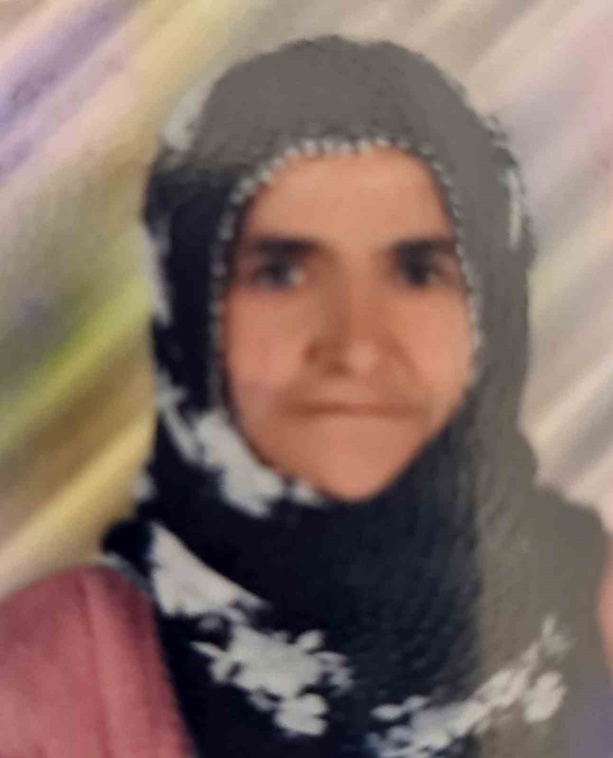 Mersin Tarsus\'ta 72 yaşındaki kadına otomobil çarptı, hastanede hayatını kaybetti