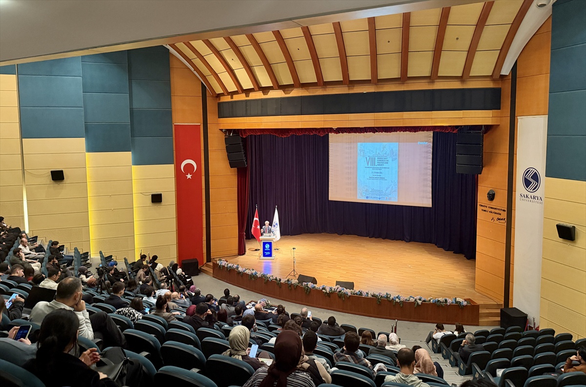 Orta Doğu\'nun siyasi ve toplumsal dinamikleri Sakarya\'daki kongrede tartışılıyor