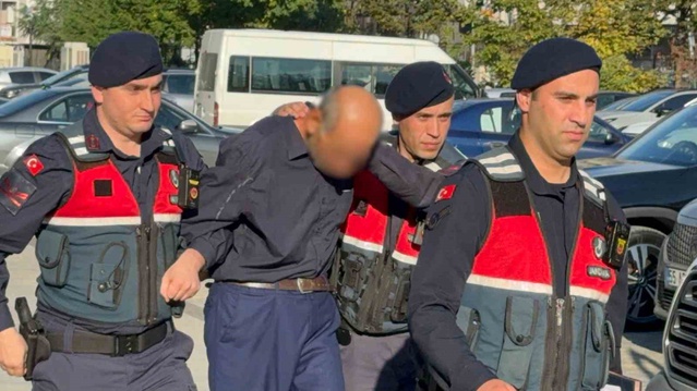 Samsun Atakum'da genç kıza cinsel saldırı iddiasıyla 60 yaşındaki akrabası tutuklandı